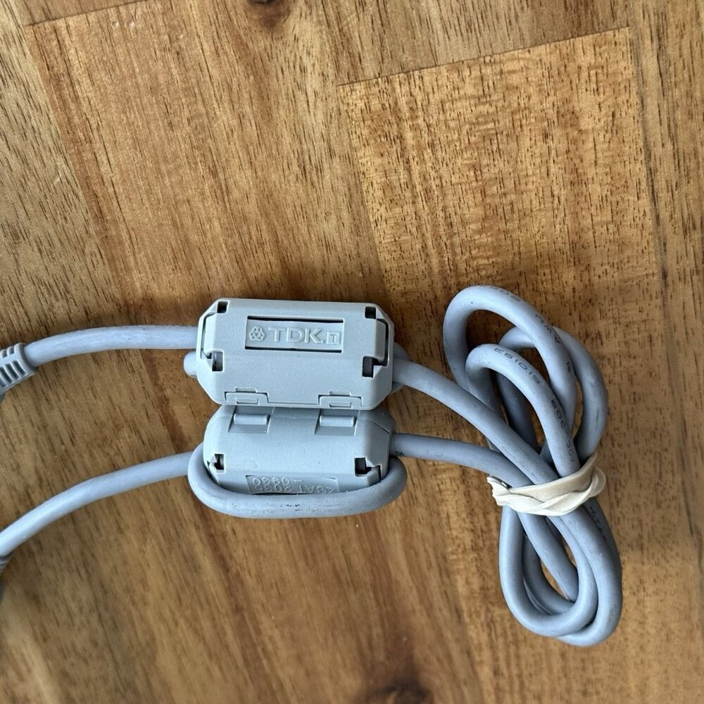 Sony OEM USB Data‎ Cable Grey USB-A to Mini-USB 5-Pin w/ Ferrite – Genuine - Picture 2 of 5